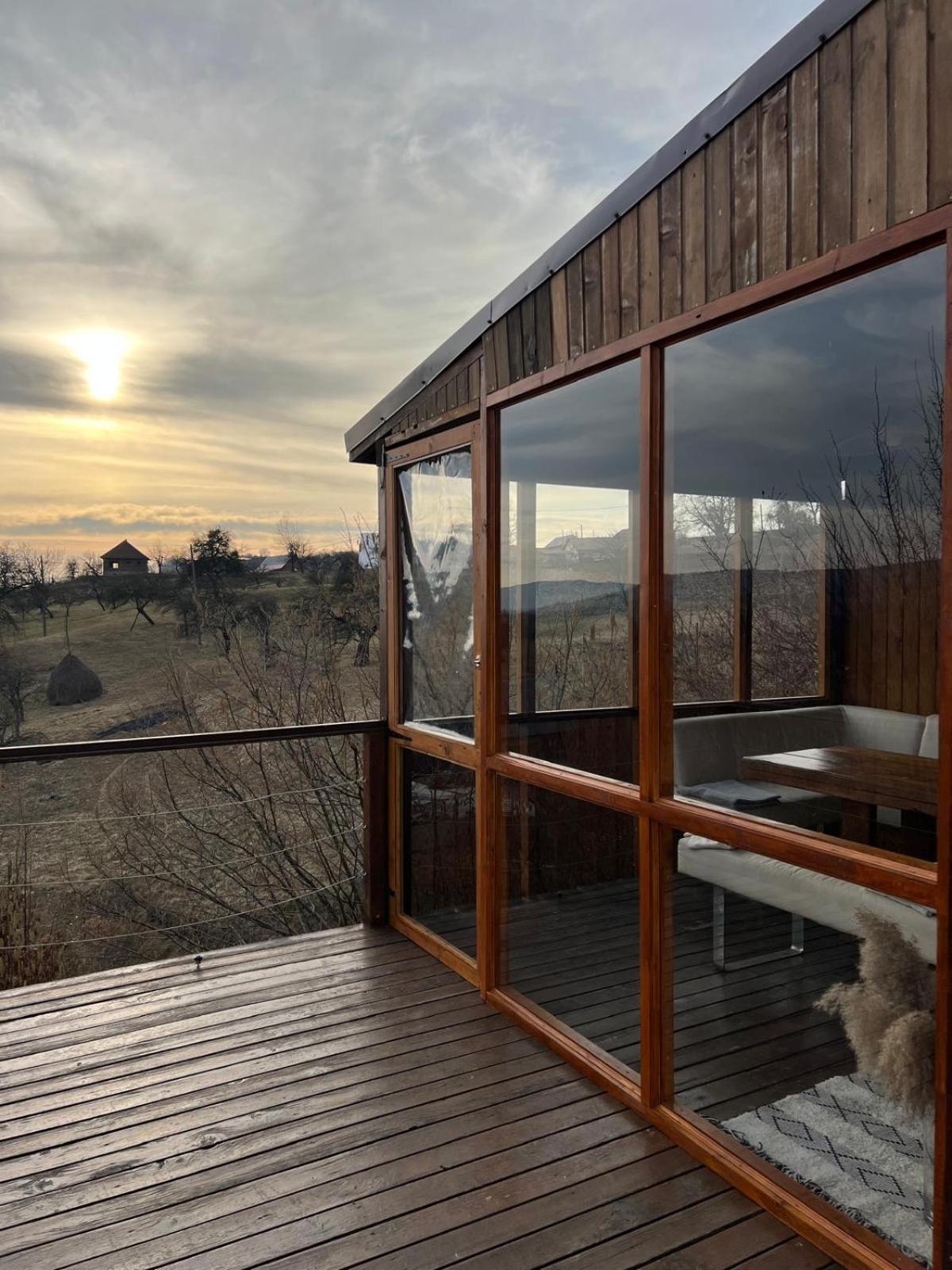 Le Chalet M - Cabana Cu O Panorama De Poveste. Surdesti  Extérieur photo