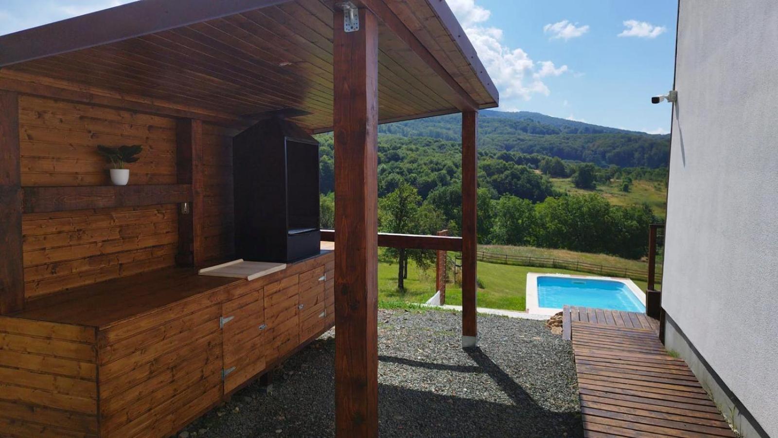 Le Chalet M - Cabana Cu O Panorama De Poveste. Surdesti  Extérieur photo
