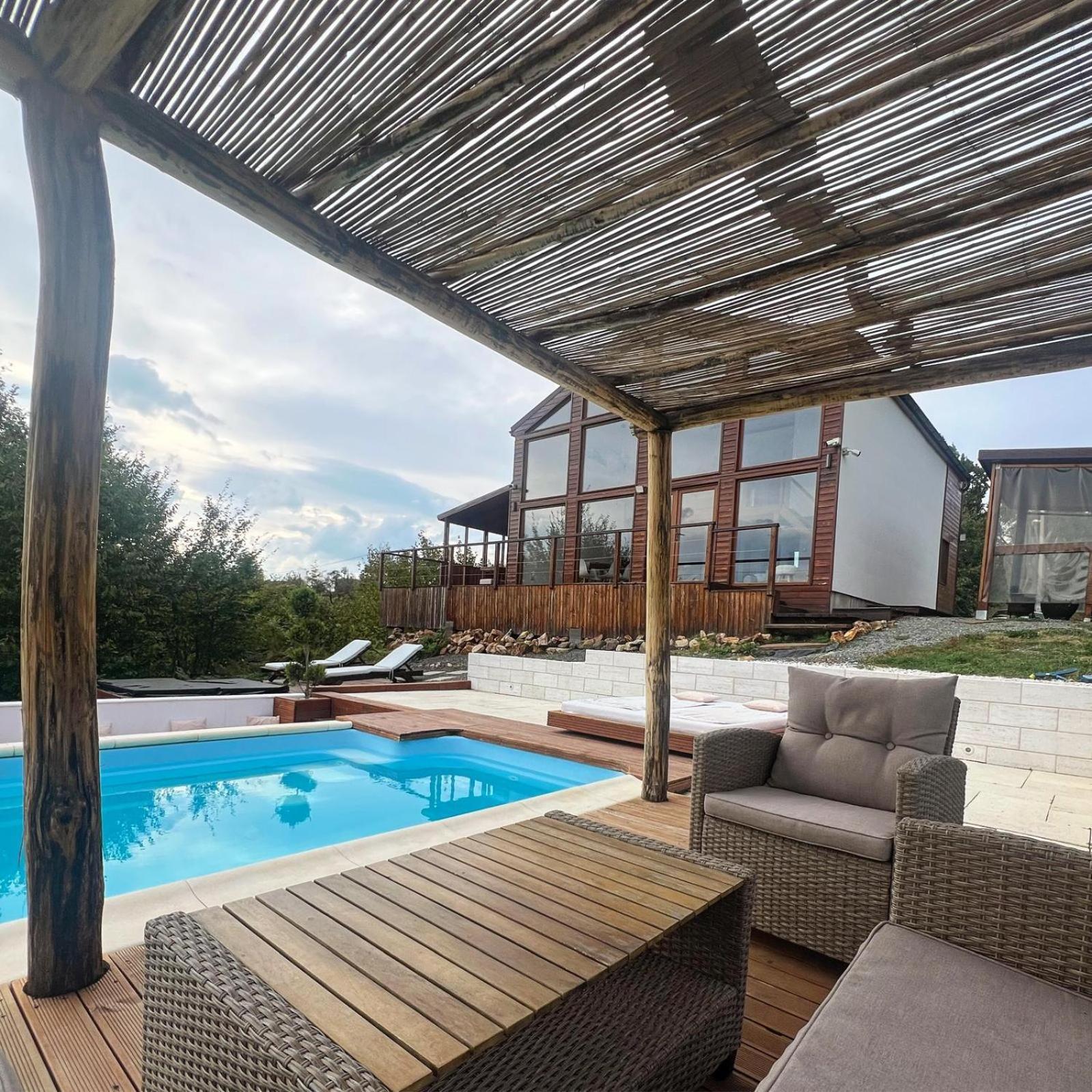Le Chalet M - Cabana Cu O Panorama De Poveste. Surdesti  Extérieur photo