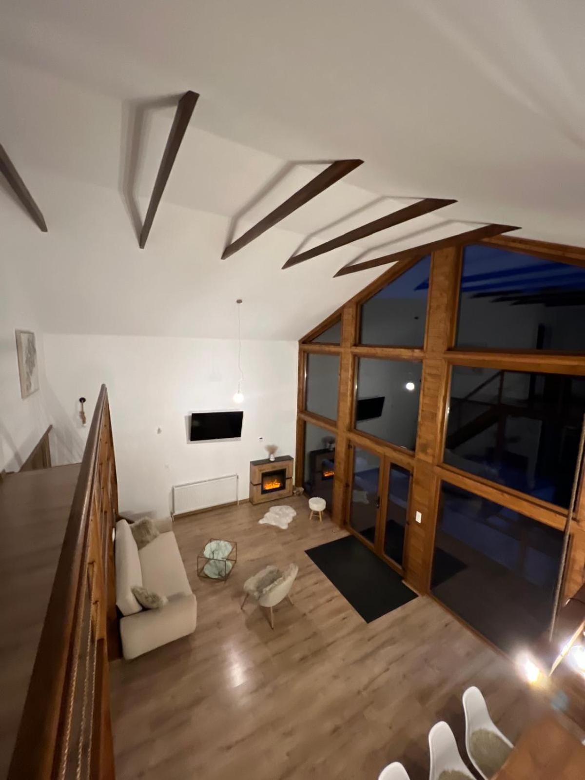 Le Chalet M - Cabana Cu O Panorama De Poveste. Surdesti  Extérieur photo