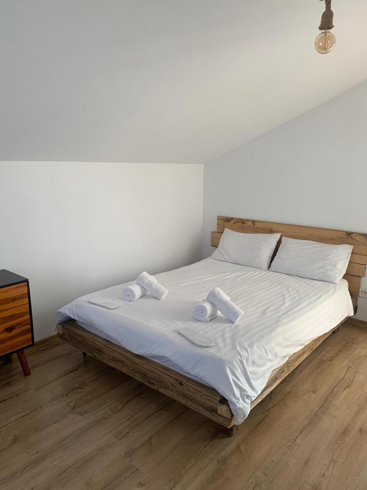 Le Chalet M - Cabana Cu O Panorama De Poveste. Surdesti  Extérieur photo